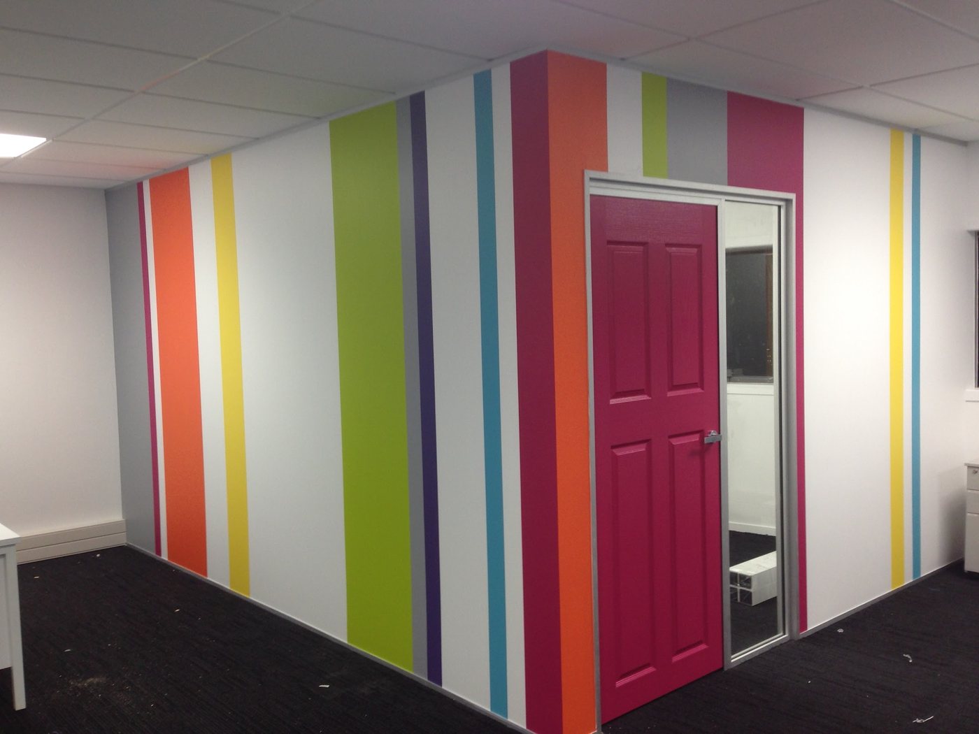 Commercial feature wall by Living Colour, Auckland